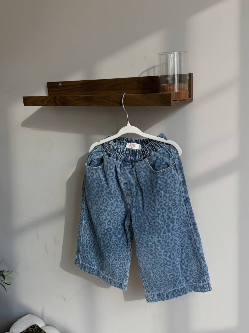 Leopard print denim jeans