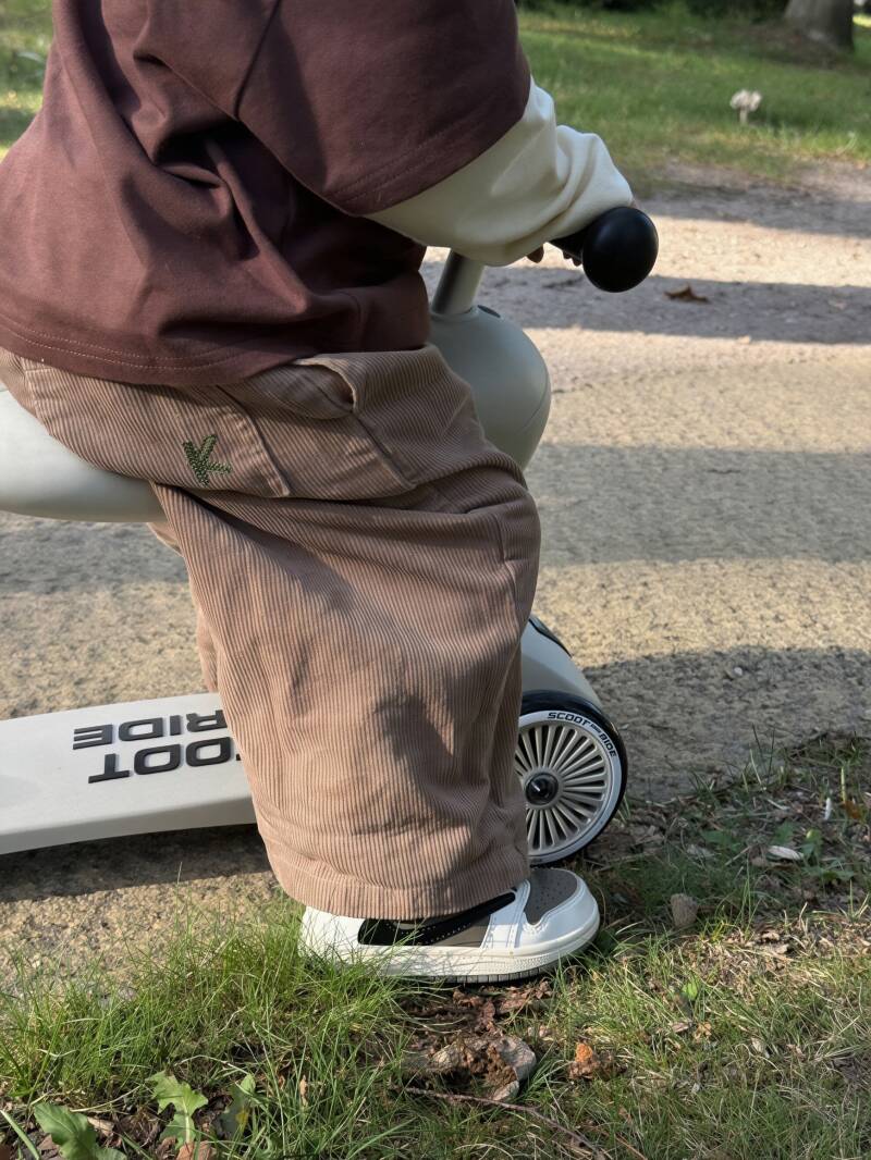 Ribbed trousers