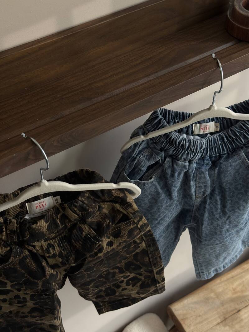 Leopard print denim jeans